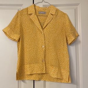 Everlane Silk Short Sleeve in Yellow Floral